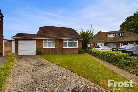 3 bedroom detached house for sale, Lindsay Close, Stanwell, Staines-upon-Thames, Surrey, TW19