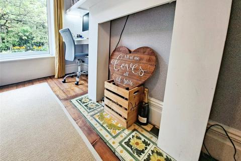 18 Lyndhurst Road, Darwen, BB3 1QR