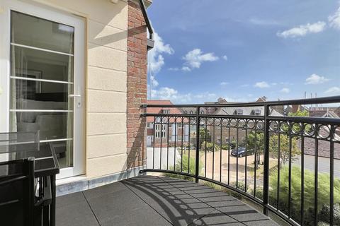 3 bedroom flat for sale, Christchurch Place, Eastbourne