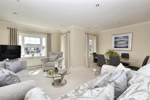 3 bedroom flat for sale, Christchurch Place, Eastbourne