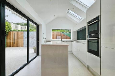 99 Channel View, Ilfracombe, EX34 9PU