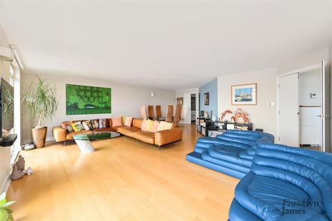 3 bedroom apartment for sale, Dundee Wharf, Three Colt Street, London, E14