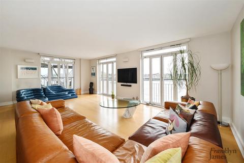 3 bedroom apartment for sale, Dundee Wharf, Three Colt Street, London, E14