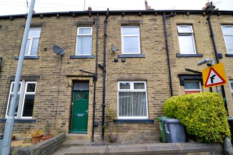 3 bedroom terraced house for sale, Bradford Road, Oakenshaw