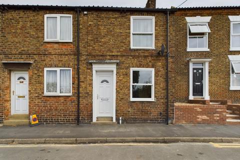 2 bedroom end of terrace house for sale, Eastgate South, Driffield, YO25 6LW