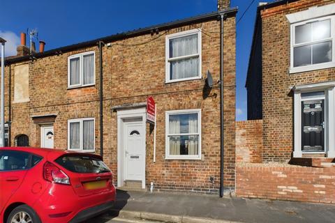 2 bedroom end of terrace house for sale, Eastgate South, Driffield, YO25 6LW