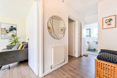 1 bedroom flat for sale, Eastbourne Road, Stamford Hill, London, N15