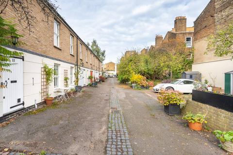 2 bedroom flat for sale, Malvern Mews, Maida Hill, London, NW6