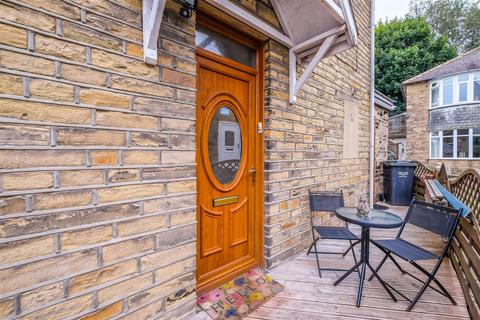 2 bedroom semi-detached house for sale, Thornhill Road, Brighouse