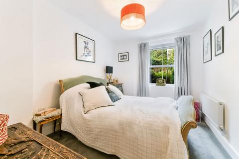 2 bedroom flat for sale, Oxted RH8