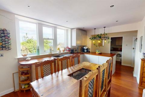 34 Hill End, Bradford, BD7 4RR