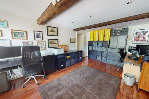 34 Hill End, Bradford, BD7 4RR