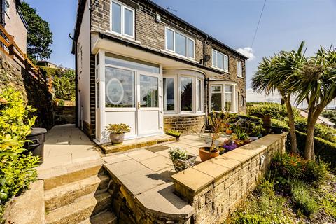 3 bedroom semi-detached house for sale, Park View Avenue, Halifax HX3