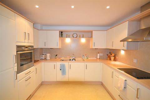 2 bedroom apartment for sale, Chestnut Court, Charlton Down