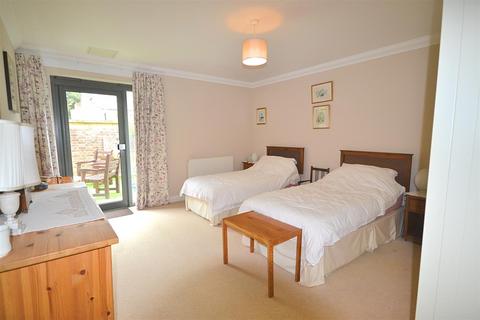 2 bedroom apartment for sale, Chestnut Court, Charlton Down