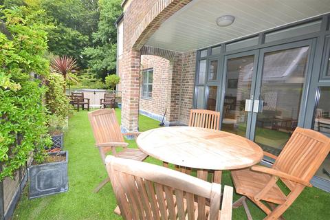 2 bedroom retirement property for sale, Chestnut Court, Charlton Down