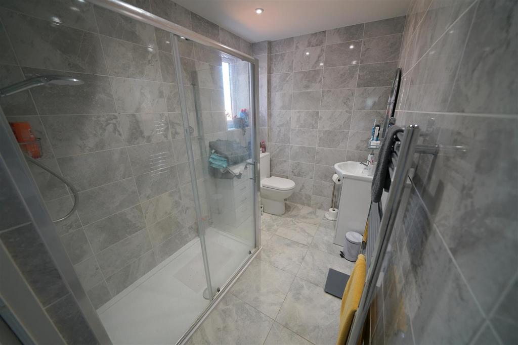 Ensuite shower room