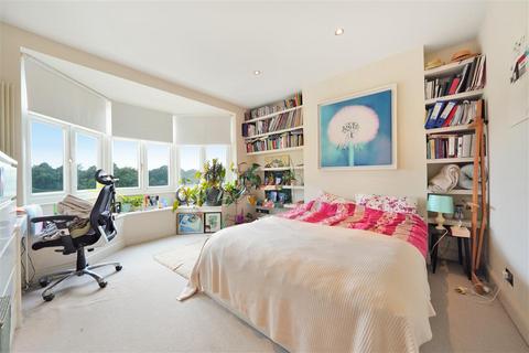 6 bedroom semi-detached house for sale, Abbotswood Road, SW16