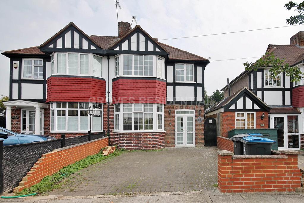 Hollington Crescent New Malden 3 Bed Semi detached House 2 500 Pcm Hollington Crescent New Malden 3 Bed Semi detached House 2 500 Pcm