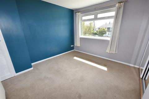 24 Penwarne Close, Tolvaddon, Camborne, TR14 0HG