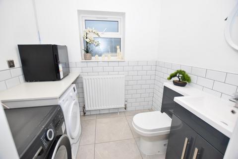 8 Blake Close, Galley Common, Nuneaton, CV10 9RQ