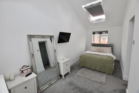 8 Blake Close, Galley Common, Nuneaton, CV10 9RQ