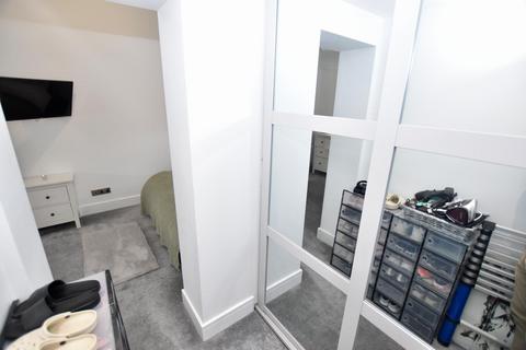 8 Blake Close, Galley Common, Nuneaton, CV10 9RQ