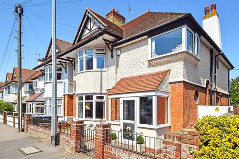 52 Avenue Road, Herne Bay, CT6 8TG