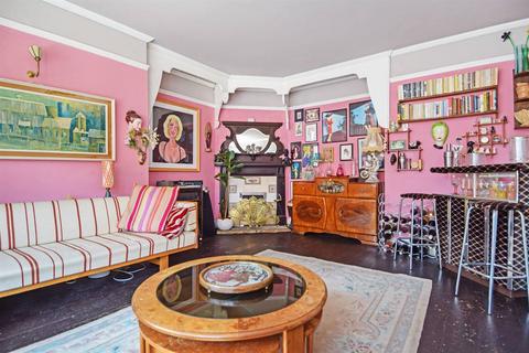52 Avenue Road, Herne Bay, CT6 8TG