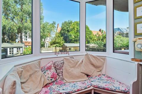 52 Avenue Road, Herne Bay, CT6 8TG