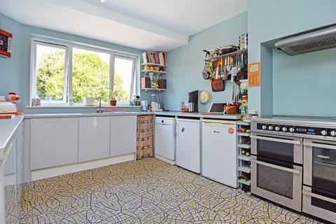 52 Avenue Road, Herne Bay, CT6 8TG