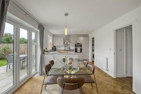 64 Blackthorn Drive, Hurworth, Darlington, DL2 2FU