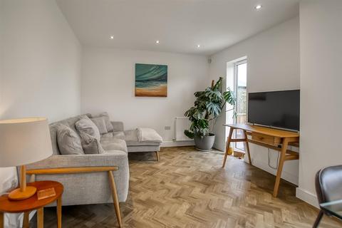 64 Blackthorn Drive, Hurworth, Darlington, DL2 2FU