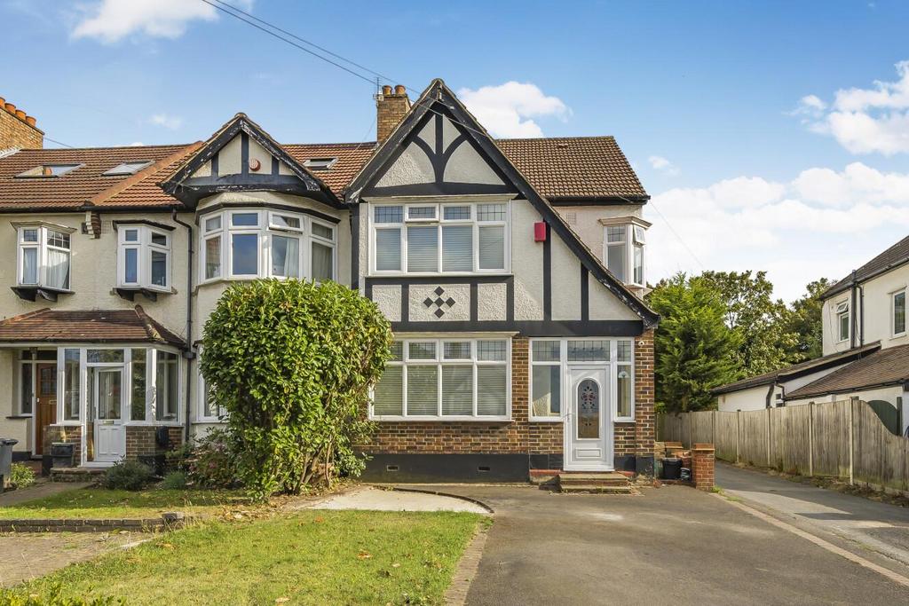 Pickhurst Rise, West Wickham, Kent, BR4 4 bed end of terrace house for ...