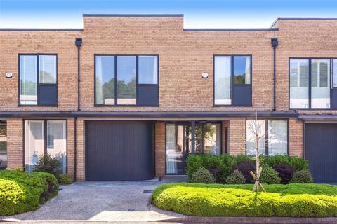2 bedroom terraced house for sale, Cliveden Gages, Maidenhead SL6