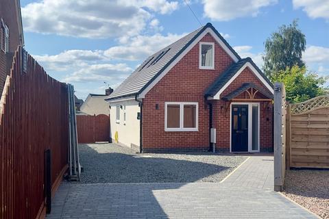 3 bedroom detached house for sale, Loughborough Road, Thringstone, Coalville, LE67