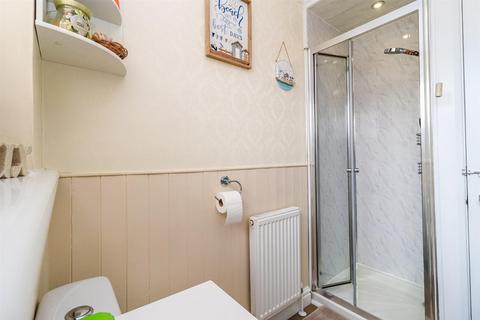 66 Esther Grove, Wakefield, WF2 8EY