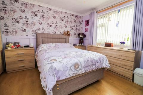 66 Esther Grove, Wakefield, WF2 8EY