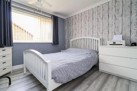 66 Esther Grove, Wakefield, WF2 8EY
