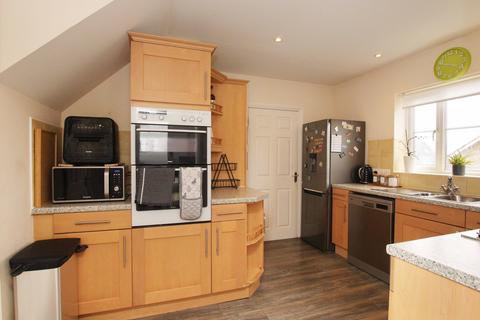 53 Beech Wood Drive, Tonyrefail, Porth, CF39 8JL