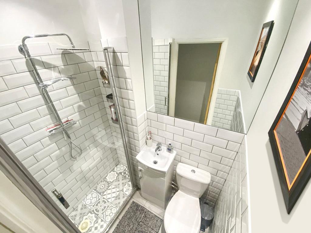 Annex Shower Room