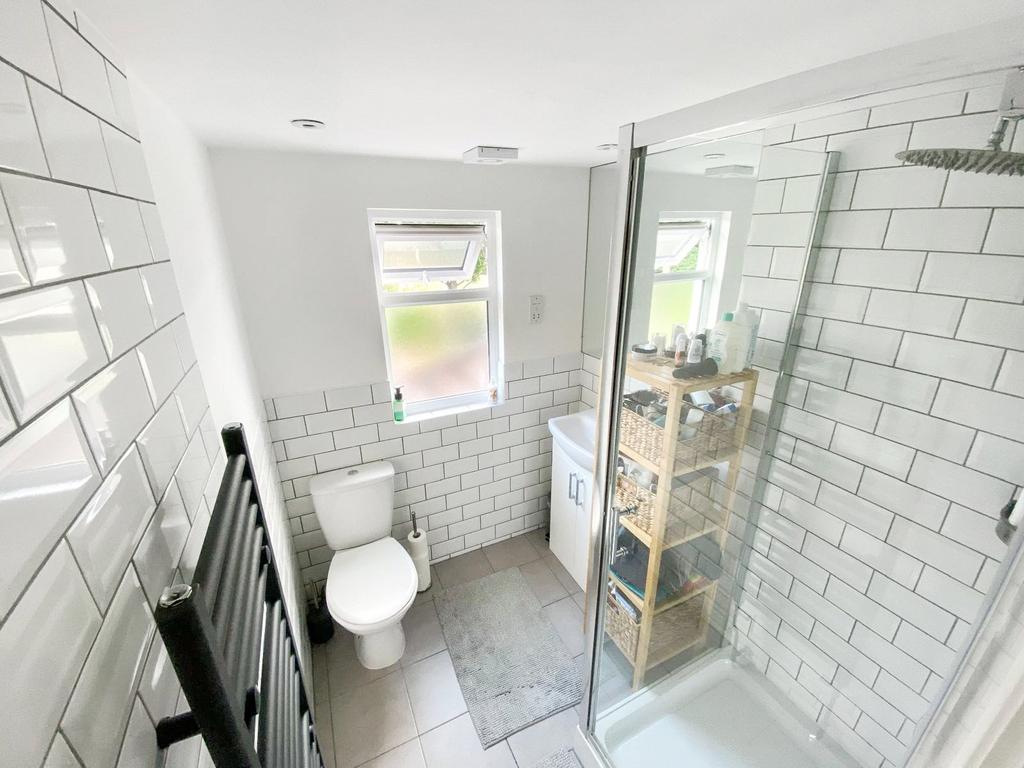 Annex Shower Room