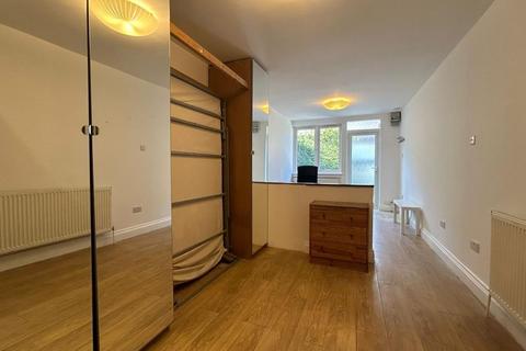 Studio to rent, Stanmore,  Harrow,  HA8