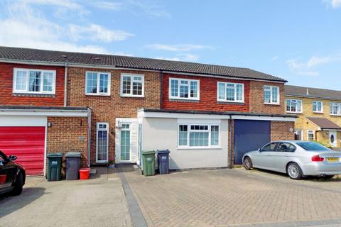 3 bedroom terraced house for sale, Oaktree Way, Hailsham BN27