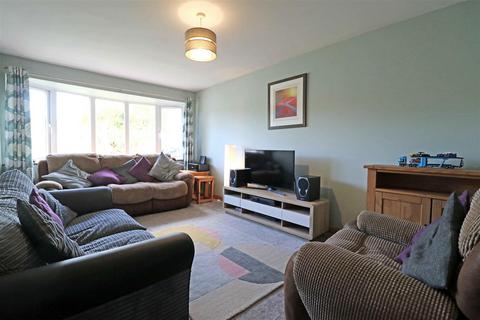 2 bedroom bungalow for sale, Edmondes Close, Warwick