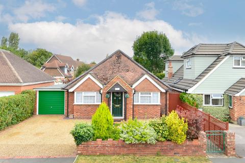 3 Birch Road, Godalming, GU7 3NR