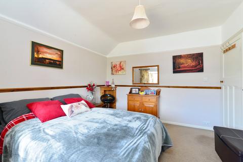 3 Birch Road, Godalming, GU7 3NR