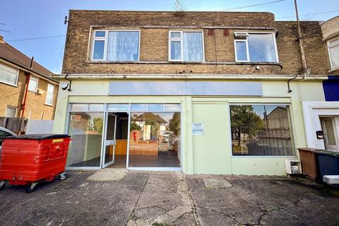 Shop to rent, Stockingstone Road, Luton LU2