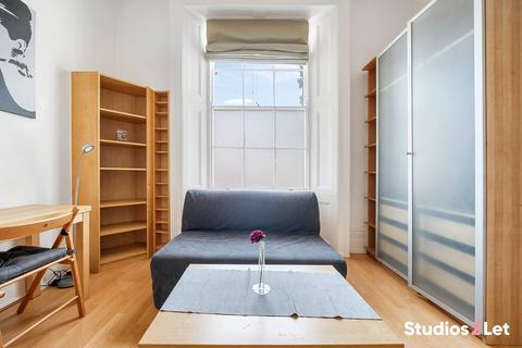 Studio to rent, Claverton Street, London SW1V