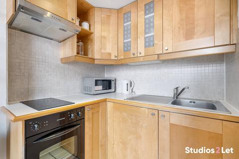 Studio to rent, Claverton Street, London SW1V